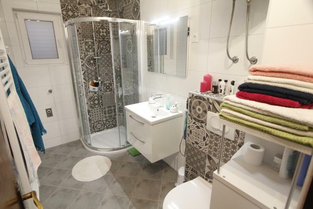 Apartmani Volga Петрчане Экстерьер фото